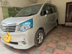 Toyota Noah Silver 2013