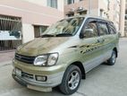 Toyota Noah SR40 SUPER EXTRALIMO 1997