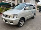 Toyota Noah Super Extra Limo 2001