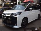 Toyota Noah Sz 2022