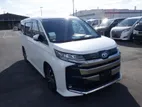 Toyota Noah SZ. 4.5. GRADE 2022