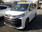 Toyota Noah SZ HYBRID 4POINT 2022