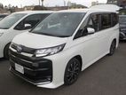 Toyota Noah SZ PACKAGE HYBRID 2023