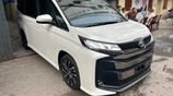 Toyota Noah SZ PKG PEARL / 2022