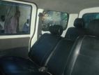 Toyota Noah . 2012