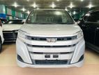 Toyota Noah TWO DOOR POWER PUSH 2019