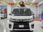 Toyota Noah Voxy [Sunroof] 2014