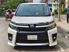 Toyota Noah voxy with sunroof 2014