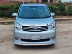 Toyota Noah X 1Door Power 2011