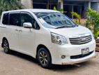 Toyota Noah X-2 DOOR POWER 2010