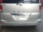 Toyota Noah x 2002