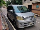 Toyota Noah X. 2003