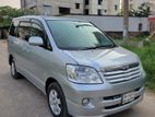 Toyota Noah x 2003