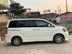 Toyota Noah X 2003