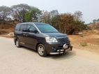 Toyota Noah X 2003