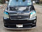 Toyota Noah x 2004