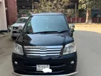 Toyota Noah x 2004
