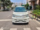 Toyota Noah X 2004