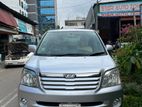 Toyota Noah X 2004