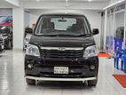 Toyota Noah X 2004