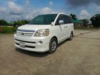Toyota Noah X 2004