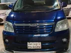 Toyota Noah X 2004