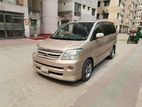 Toyota Noah X 2004