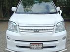 Toyota Noah X 2004