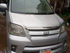 Toyota Noah x 2005