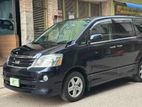 Toyota Noah X 2005