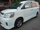 Toyota Noah X 2005