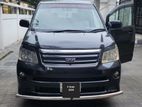 Toyota Noah X 2005