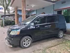 Toyota Noah X 2005 rent