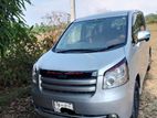 Toyota Noah x 2008