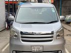 Toyota Noah X 2009