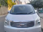 Toyota Noah X 2010