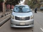 Toyota Noah X- 2010