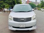 Toyota Noah X 2010