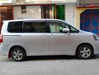 Toyota Noah X 2010