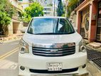 Toyota Noah X- 2011