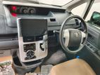 Toyota Noah X 2012