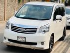 Toyota Noah X 2012