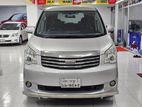 Toyota Noah X 2012