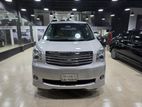 Toyota Noah X 2012