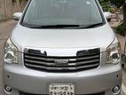 Toyota Noah X 2012
