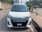 Toyota Noah X 2014