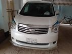 Toyota Noah X 2014