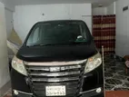 Toyota Noah X 2014