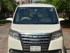 Toyota Noah X 2015