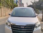 Toyota Noah X 2015